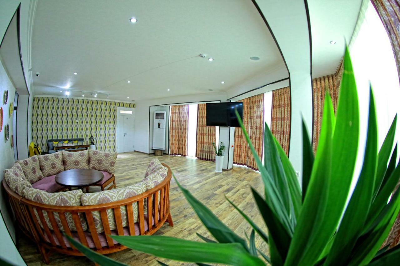 Manija Hostel Samarkand Exteriör bild