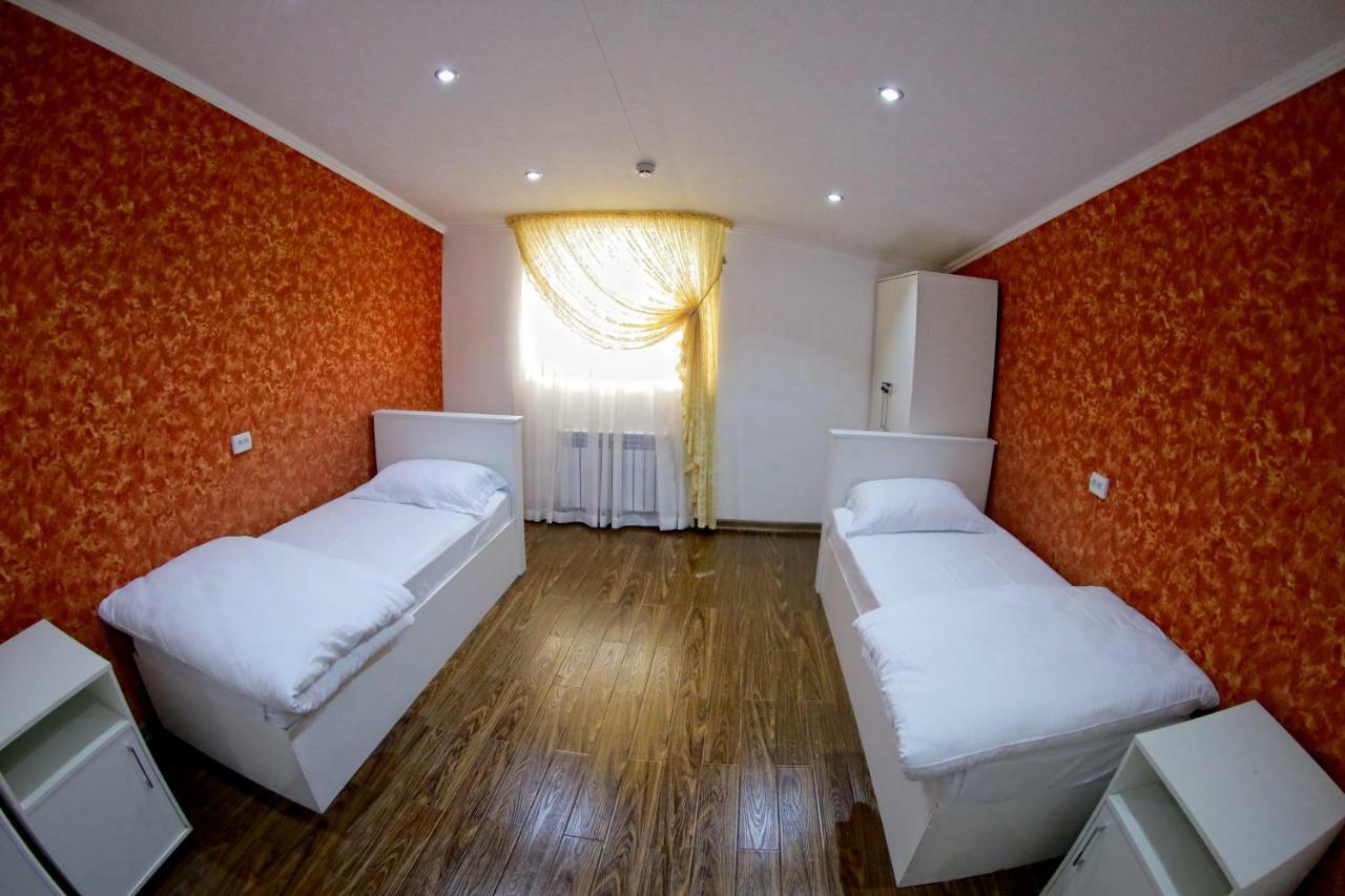 Manija Hostel Samarkand Exteriör bild